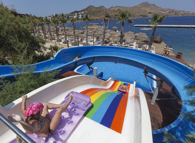 Imagen de la piscina del Hotel Delta Hotels By Marriott Bodrum. Foto 20