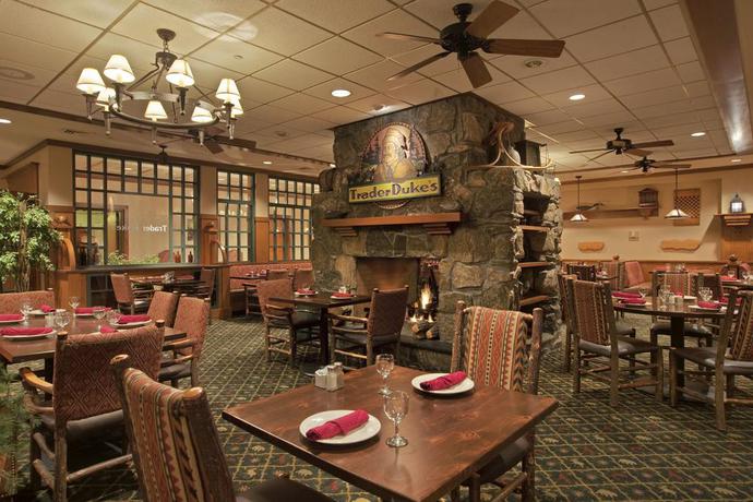 Imagen del bar/restaurante del Hotel Delta Hotels By Marriott Burlington. Foto 4
