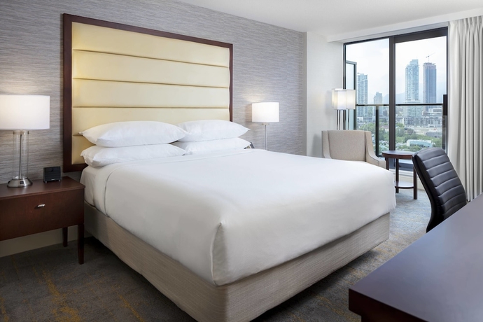 Imagen de la habitación del Hotel Delta Hotels By Marriott Burnaby Conference Centre. Foto 2