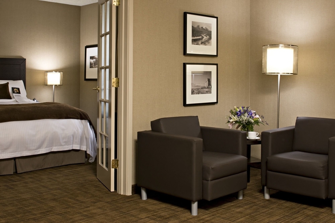 Imagen de los interiores del Hotel Delta Hotels By Marriott Calgary Airport In-terminal. Foto 10