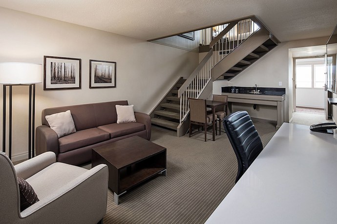 Imagen de la habitación del Hotel Delta Hotels By Marriott Calgary South. Foto 19