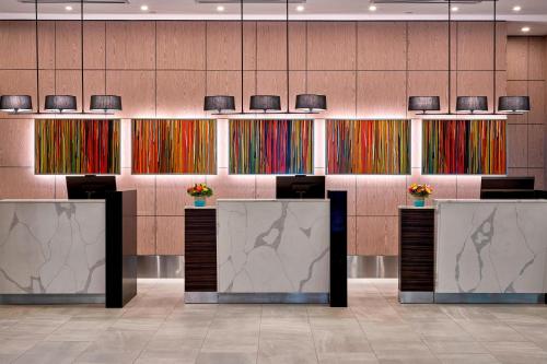 Imagen general del Hotel Delta Hotels By Marriott Edmonton Centre Suites. Foto 1
