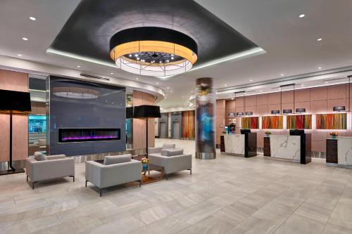 Imagen general del Hotel Delta Hotels By Marriott Edmonton Centre Suites. Foto 2