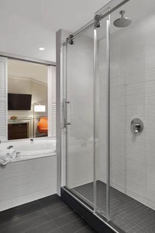 Imagen general del Hotel Delta Hotels By Marriott Edmonton Centre Suites. Foto 3