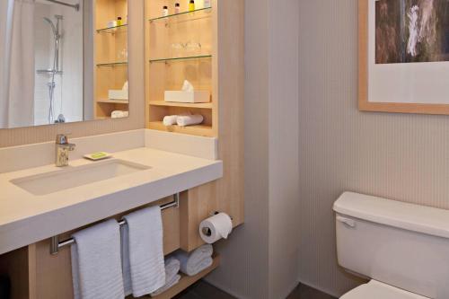 Imagen general del Hotel Delta Hotels By Marriott Edmonton South Conference Centre. Foto 4
