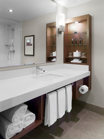 Imagen de la habitación del Hotel Delta Hotels By Marriott Fredericton. Foto 10