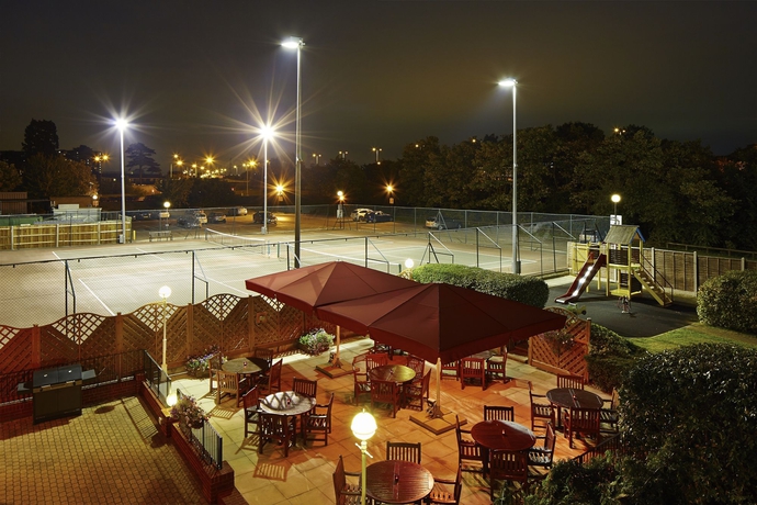 Imagen del bar/restaurante del Hotel Delta Hotels By Marriott Heathrow Windsor. Foto 4