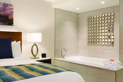Imagen de la habitación del Hotel Delta Hotels By Marriott Helena Colonial. Foto 13
