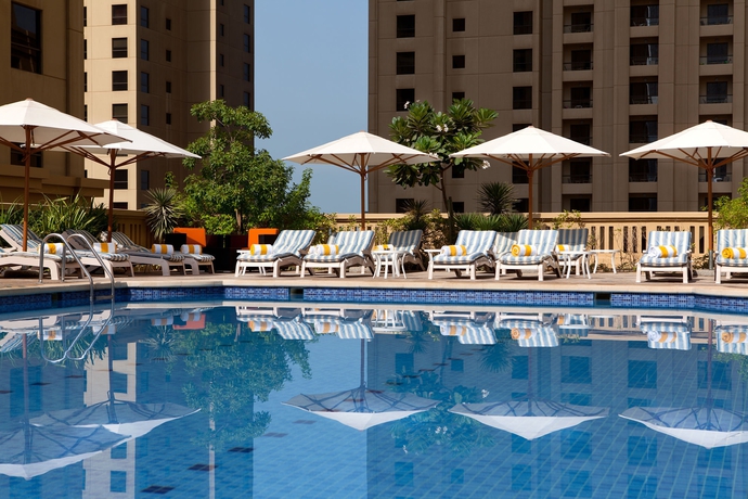 Imagen de la piscina del Hotel Delta Hotels By Marriott Jumeirah Beach, Dubai. Foto 12