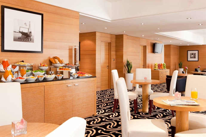 Imagen de los interiores del Hotel Delta Hotels By Marriott Jumeirah Beach, Dubai. Foto 11