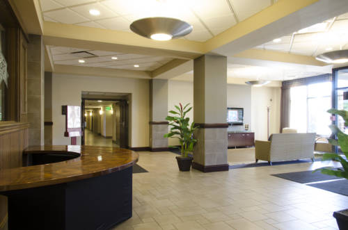 Imagen de la habitación del Hotel Delta Hotels By Marriott Kalamazoo Conference Center. Foto 10