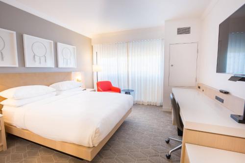 Imagen de la habitación del Hotel Delta Hotels By Marriott Kamloops. Foto 10