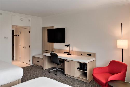 Imagen de la habitación del Hotel Delta Hotels By Marriott Kamloops. Foto 15