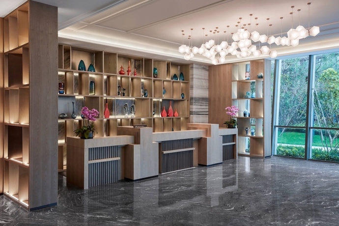 Imagen de los interiores del Hotel Delta Hotels By Marriott Kunming. Foto 11
