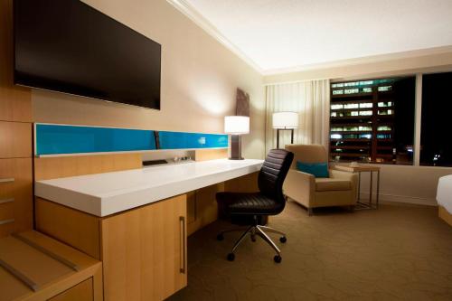 Imagen de la habitación del Hotel Delta Hotels By Marriott London Armouries. Foto 19