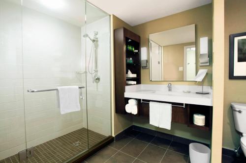 Imagen general del Hotel Delta Hotels By Marriott London Armouries. Foto 6