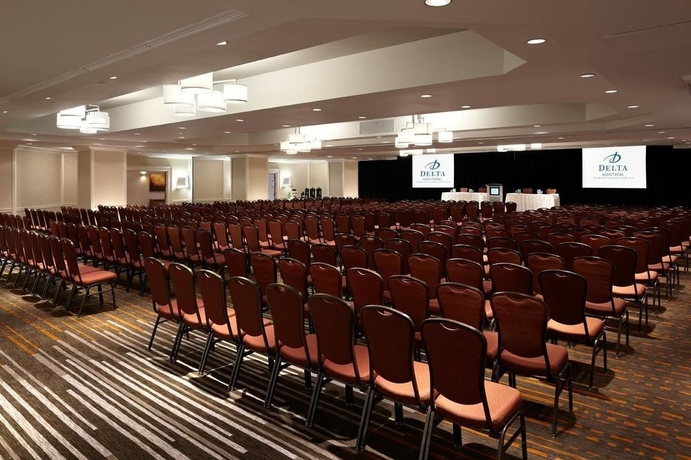 Imagen de los interiores del Hotel Delta Hotels By Marriott Montreal. Foto 11
