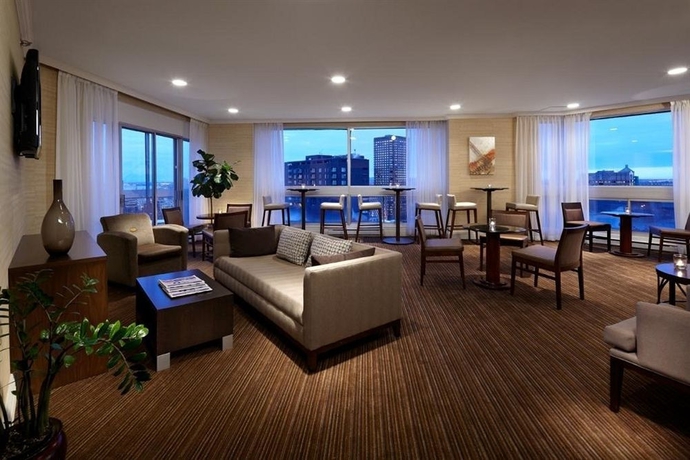 Imagen de los interiores del Hotel Delta Hotels By Marriott Montreal. Foto 14