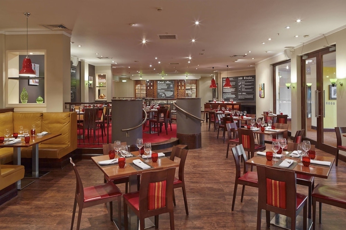Imagen del bar/restaurante del Hotel Delta Hotels By Marriott Northampton. Foto 6