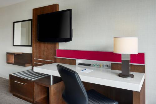 Imagen de la habitación del Hotel Delta Hotels By Marriott Ottawa City Centre. Foto 14