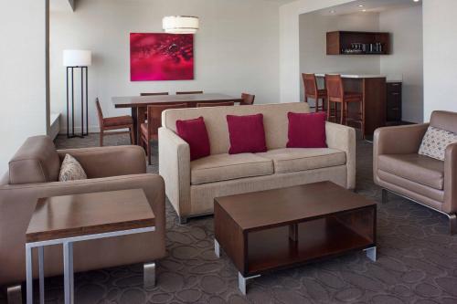 Imagen de la habitación del Hotel Delta Hotels By Marriott Ottawa City Centre. Foto 18