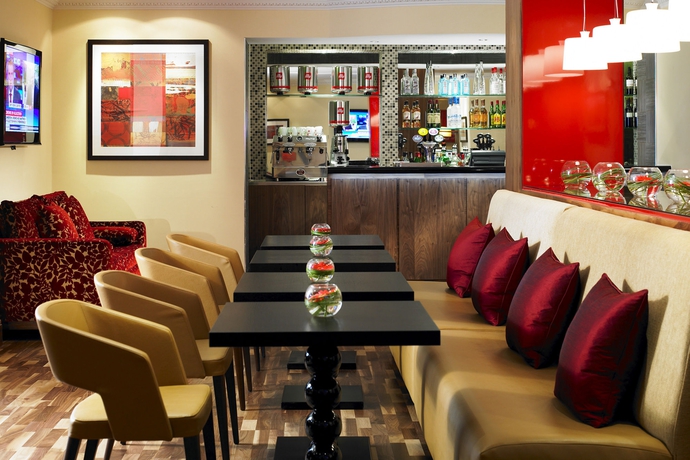 Imagen del bar/restaurante del Hotel Delta Hotels By Marriott Peterborough. Foto 1