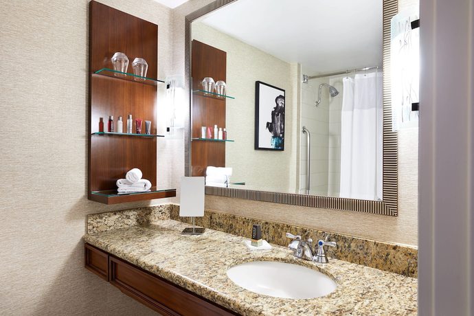Imagen de la habitación del Hotel Delta Hotels By Marriott Phoenix Mesa. Foto 17