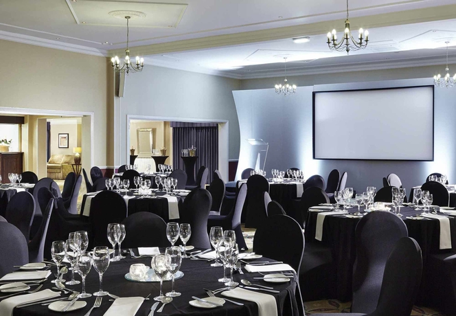 Imagen del bar/restaurante del Hotel Delta Hotels By Marriott Preston. Foto 2