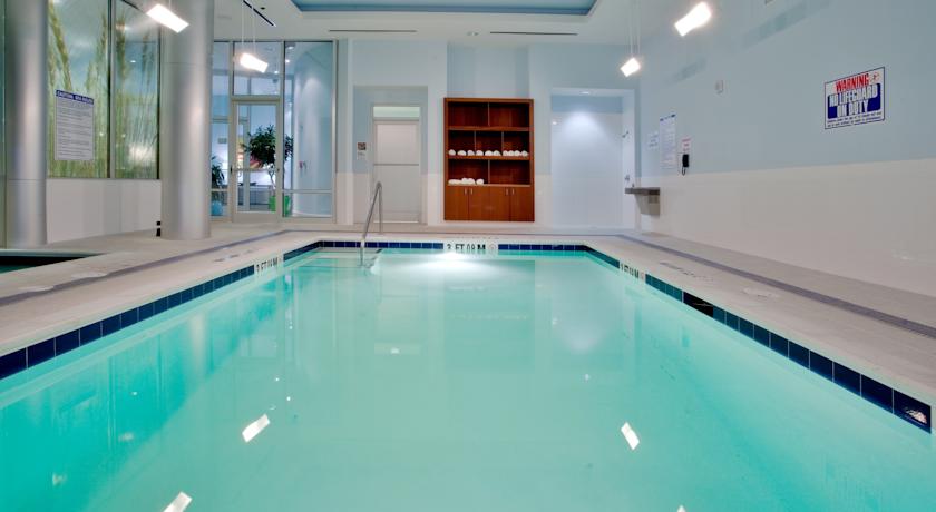 Imagen de la piscina del Hotel Delta Hotels By Marriott Raleigh-durham At Research Triangle Park. Foto 10