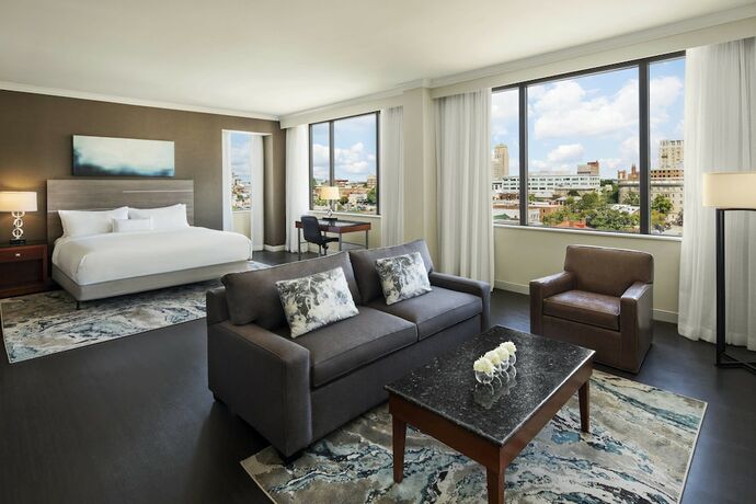 Imagen general del Hotel Delta Hotels By Marriott Richmond Downtown. Foto 2