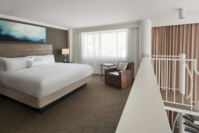 Imagen de la habitación del Hotel Delta Hotels By Marriott Richmond Downtown. Foto 14