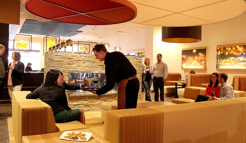 Imagen de los interiores del Hotel Delta Hotels By Marriott Saint John. Foto 13