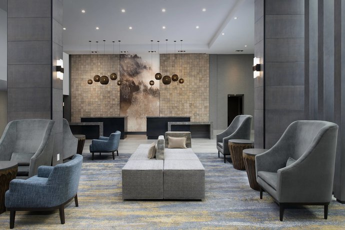 Imagen de los interiores del Hotel Delta Hotels By Marriott Seattle Everett. Foto 9