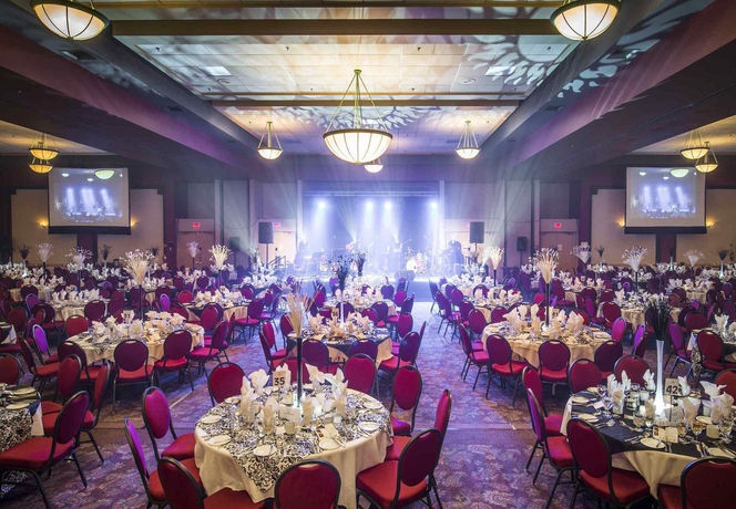 Imagen de los interiores del Hotel Delta Hotels By Marriott Sherbrooke Conference Centre. Foto 8