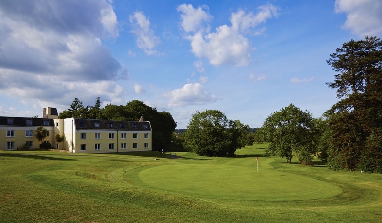 Imagen de los exteriores del Hotel Delta Hotels By Marriott St. Pierre Country Club. Foto 6