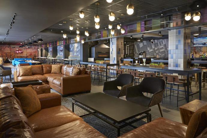 Imagen del bar/restaurante del Hotel Delta Hotels By Marriott Toronto Airport and Conference Centre. Foto 3