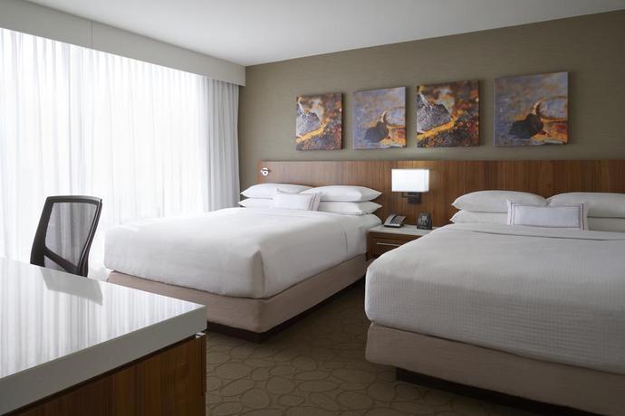 Imagen de la habitación del Hotel Delta Hotels By Marriott Toronto Airport and Conference Centre. Foto 6