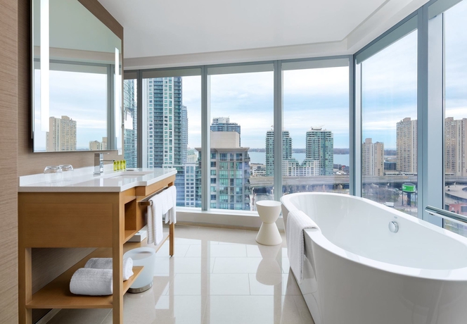 Imagen de la habitación del Hotel Delta Hotels By Marriott Toronto. Foto 3