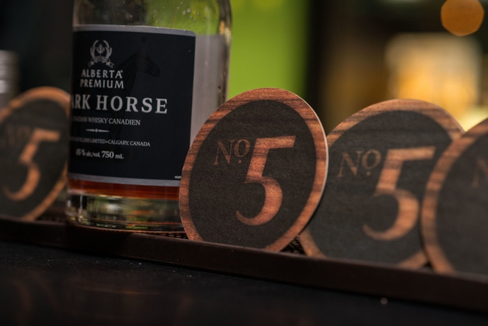 Imagen del bar/restaurante del Hotel Delta Hotels By Marriott Toronto. Foto 2