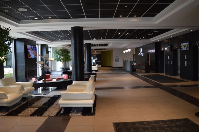 Imagen de los interiores del Hotel Delta Hotels By Marriott Toronto Markham. Foto 4