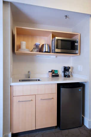 Imagen de la habitación del Hotel Delta Hotels By Marriott Victoria Ocean Pointe Resort. Foto 5