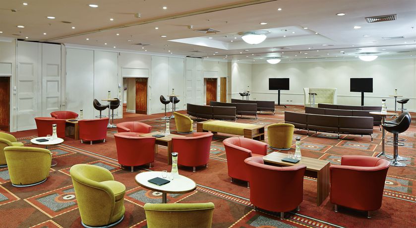 Imagen de los interiores del Hotel Delta Hotels By Marriott Waltham Abbey. Foto 14