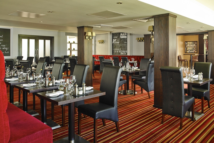 Imagen del bar/restaurante del Hotel Delta Hotels By Marriott York. Foto 2