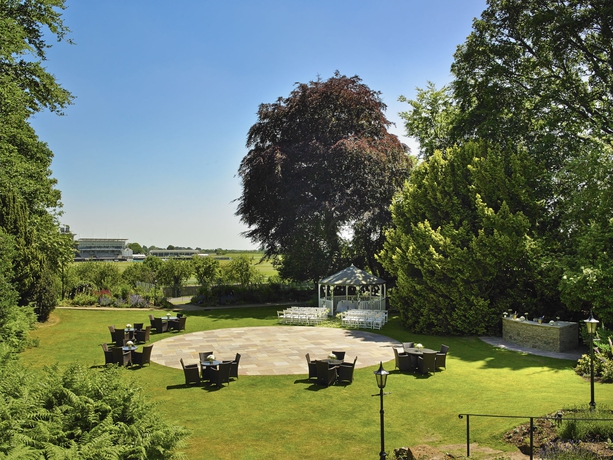 Imagen de los exteriores del Hotel Delta Hotels By Marriott York. Foto 10