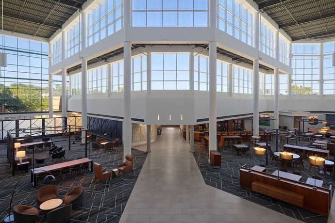Imagen de los interiores del Hotel Delta Hotels Little Rock West. Foto 11