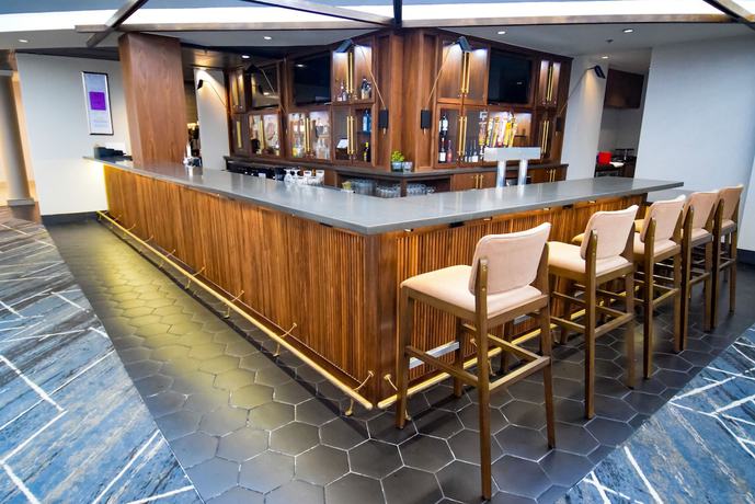 Imagen del bar/restaurante del Hotel Delta Hotels Little Rock West. Foto 2