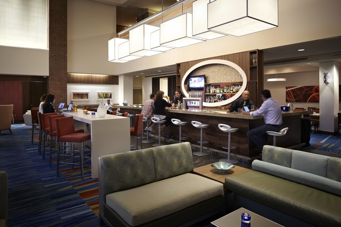 Imagen del bar/restaurante del Hotel Delta Hotels Prince Edward By Marriott. Foto 1