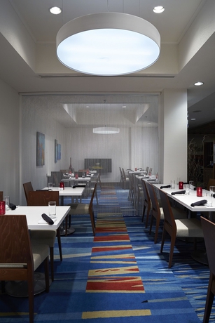 Imagen del bar/restaurante del Hotel Delta Hotels Prince Edward By Marriott. Foto 2