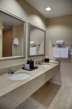 Imagen de la habitación del Hotel Delta Hotels by Marriott Bristol. Foto 5