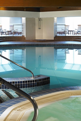 Imagen de la piscina del Hotel Delta Hotels by Marriott Edinburgh. Foto 19